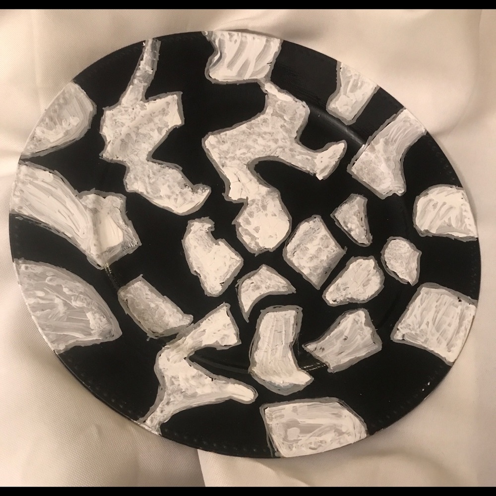 🖤🤍Hand Design Plate🤍🖤 - Picture 4 of 10
